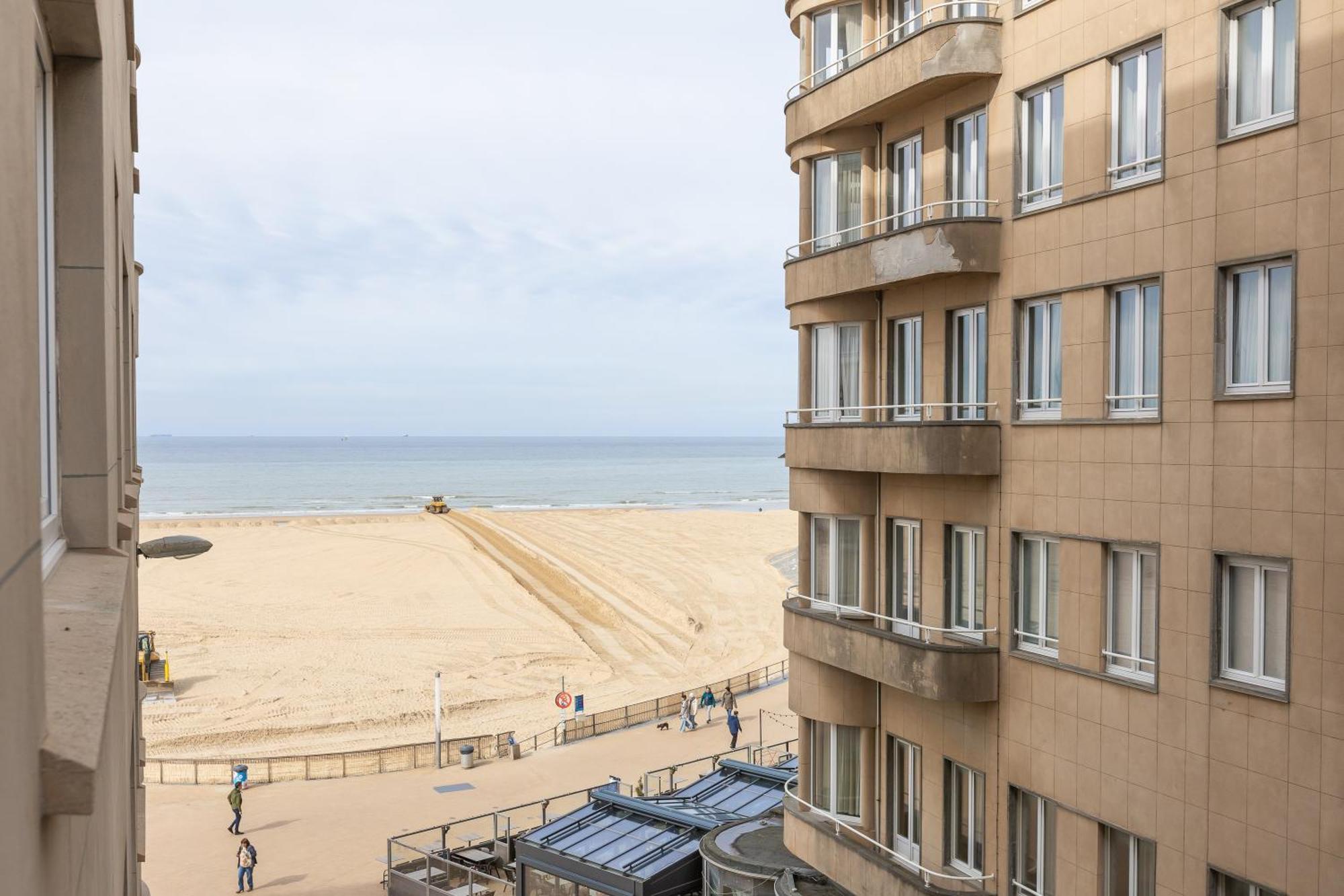 Miramar - Garage Available Apartment Oostende Bagian luar foto